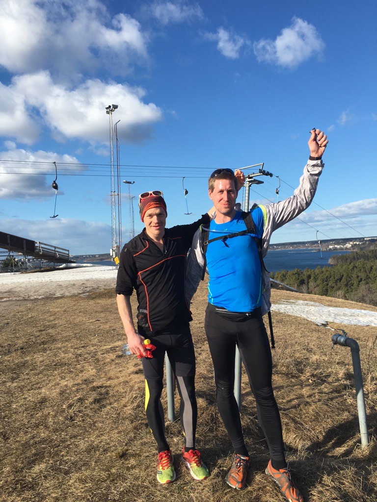 Jag och Mikael Rodemar strax efter målgång på Brukets backe.