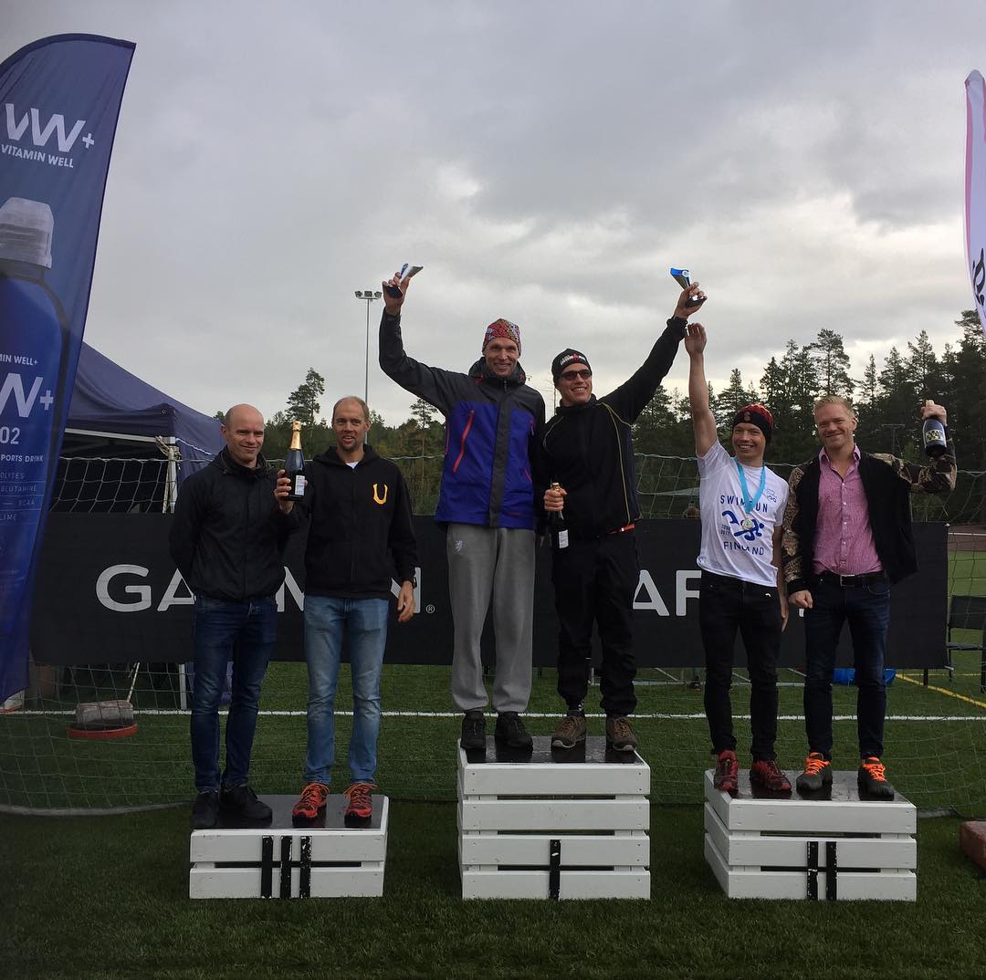 Pallen på Solvalla Swimrun i herrkategorin. Foto: Solvalla Swimruns instagram.