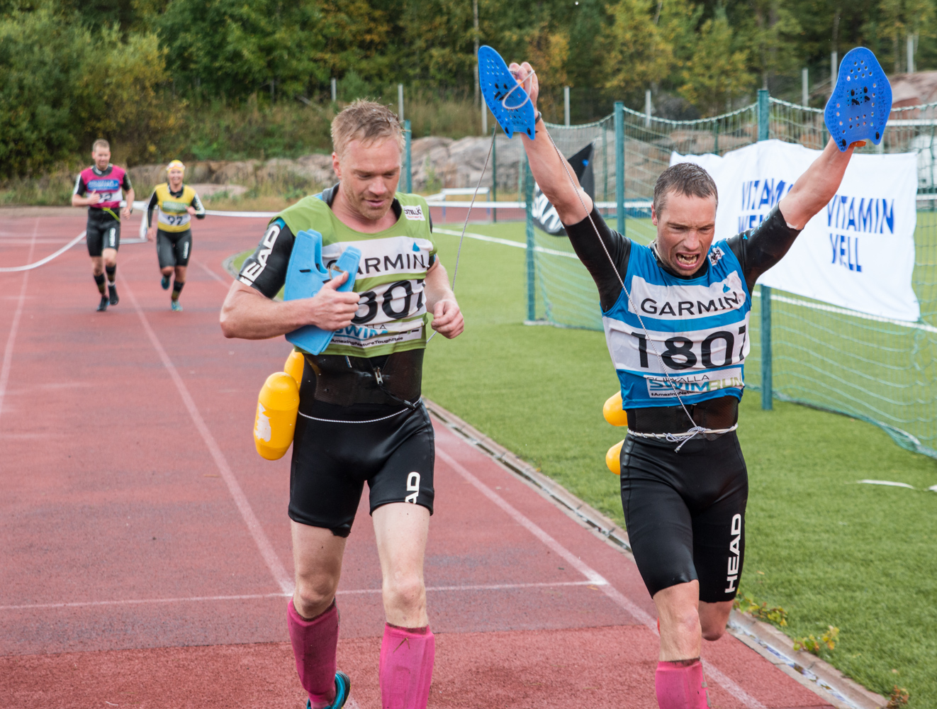 Målgång på Solvalla Swimrun 2017.